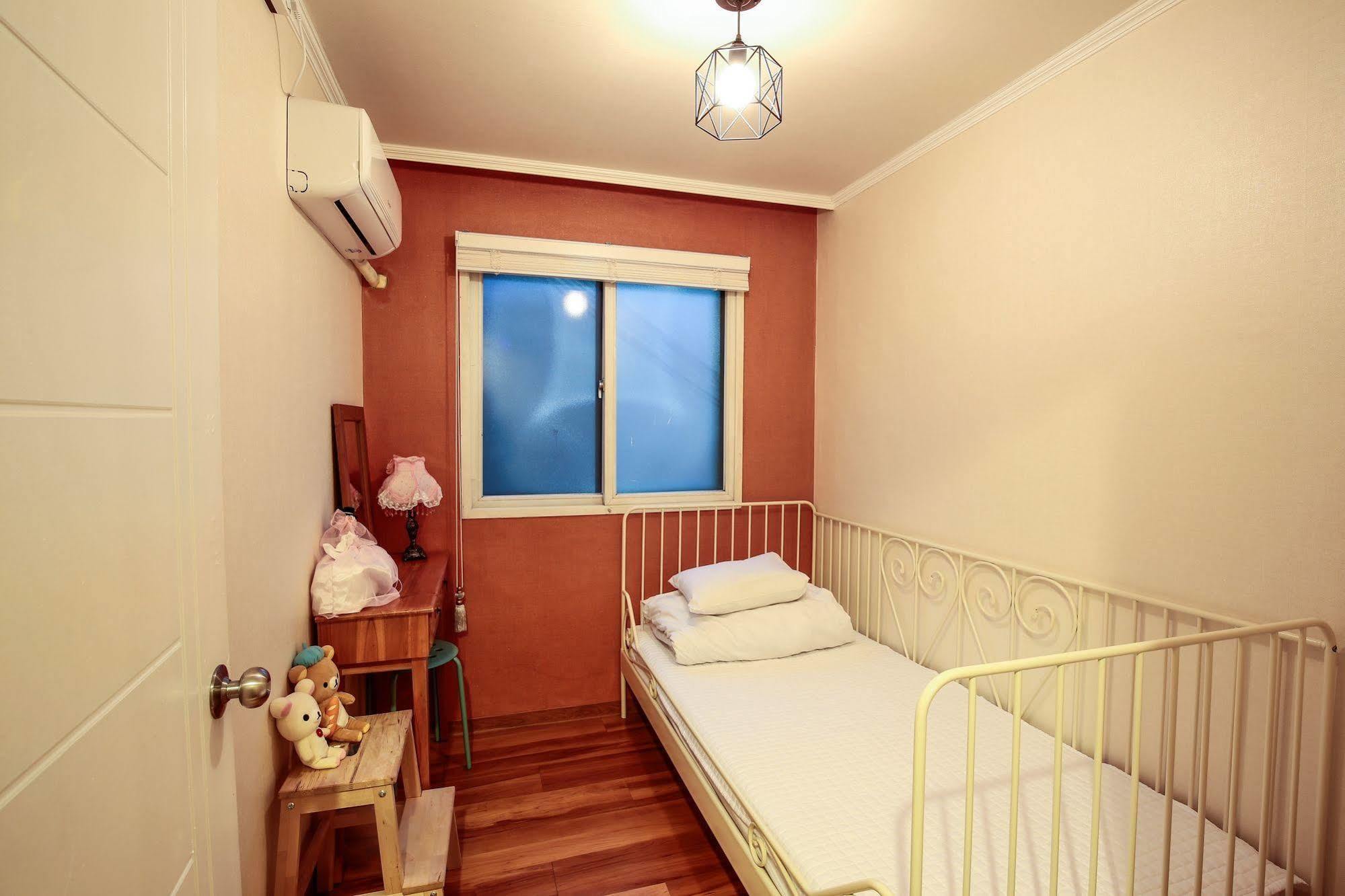 Aroha Guesthouse Seoul Station Exterior foto